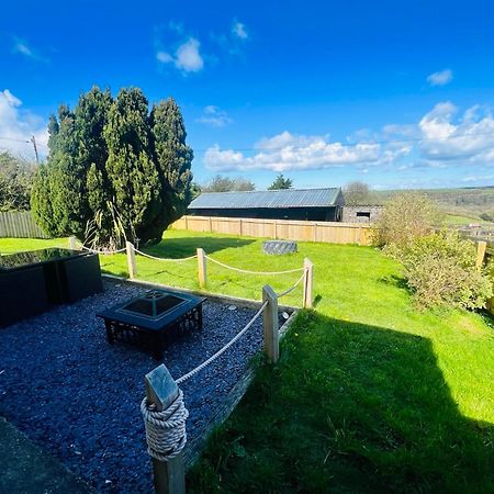 1 Bedroom Holiday Let In The Heart Of West Wales Carmarthen Eksteriør billede